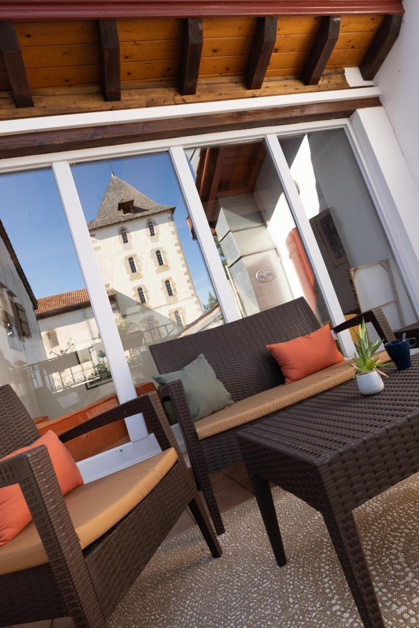 Hotel Lastiry Sare Exterior photo